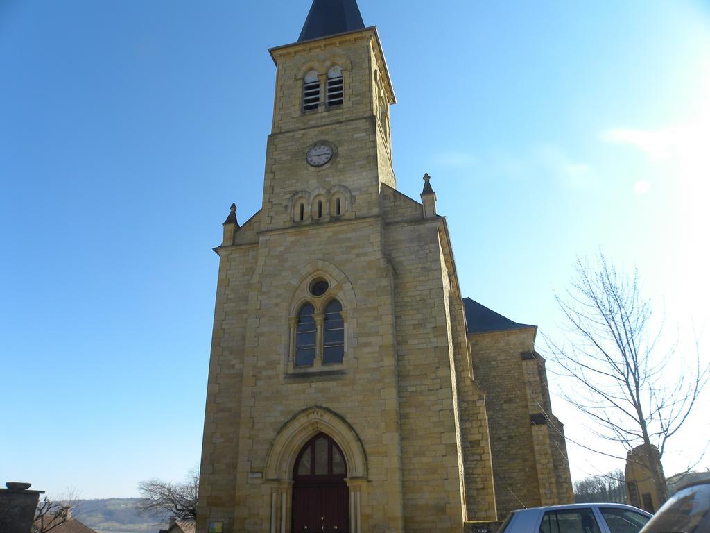 Hotel La Bastie D'Urfe Naussac  Exterior photo