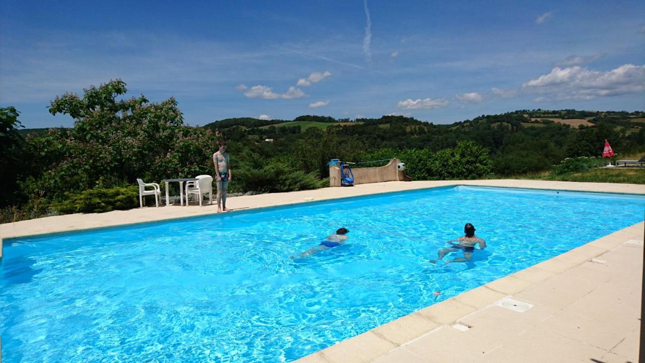 Hotel La Bastie D'Urfe Naussac  Exterior photo